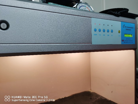 多色對(duì)比燈箱